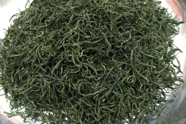 200一两的竹叶青茶属于什么级别(图1)